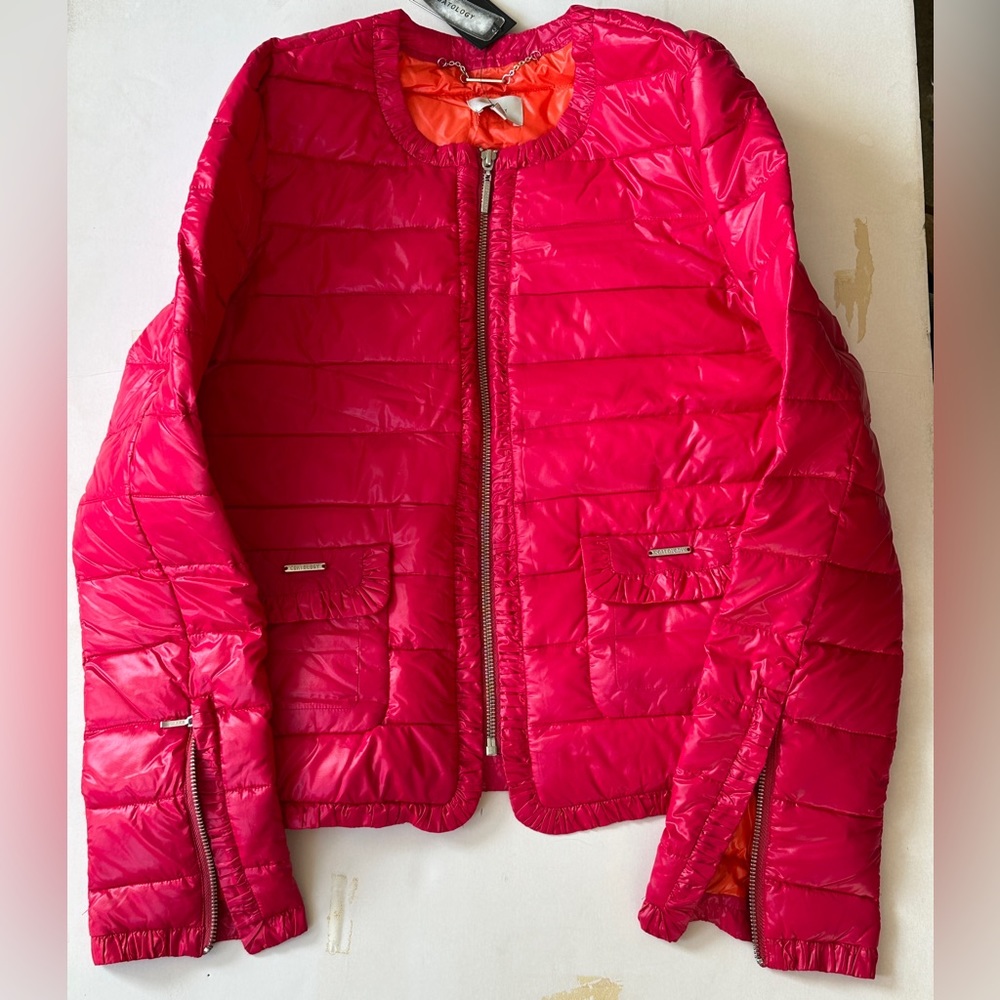 Luxury High end design Dawn Puff Jacket Lightweight Zippers Ski style . fuchsia